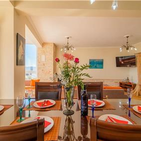 5 bedroom villa with pool, near Acharavi, sleeps 9